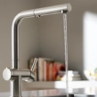 Μπαταρία κουζίνας Franke Active Twist με αποσπώμενο ντους Decor Steel